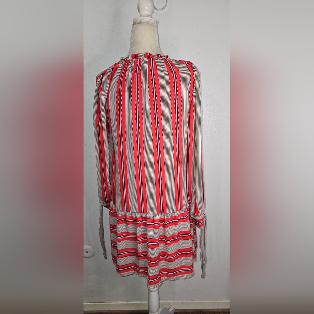 LOFT DRESS - Picture 4 of 6